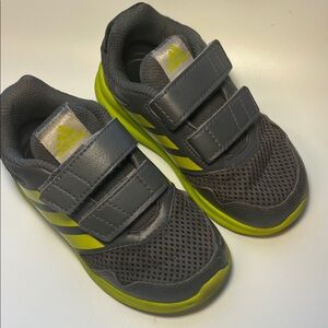Adidas Kids Sneakers in Gray and Neon Yellow